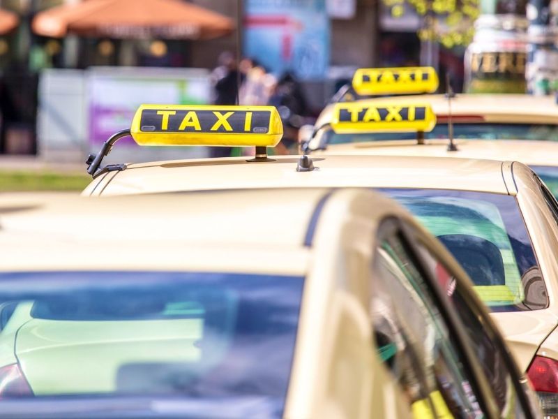 Taxis in einer Reihe