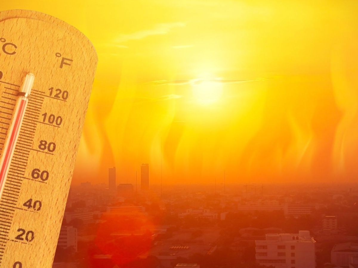 Thermometer vor einer Skyline