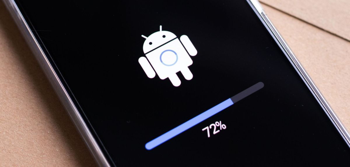 Android Handy lädt Update