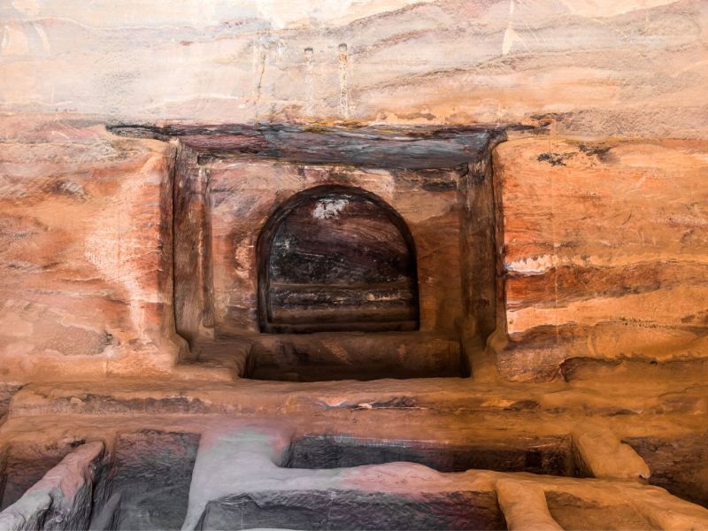 archäologischer Fund: Gräber in der Petra