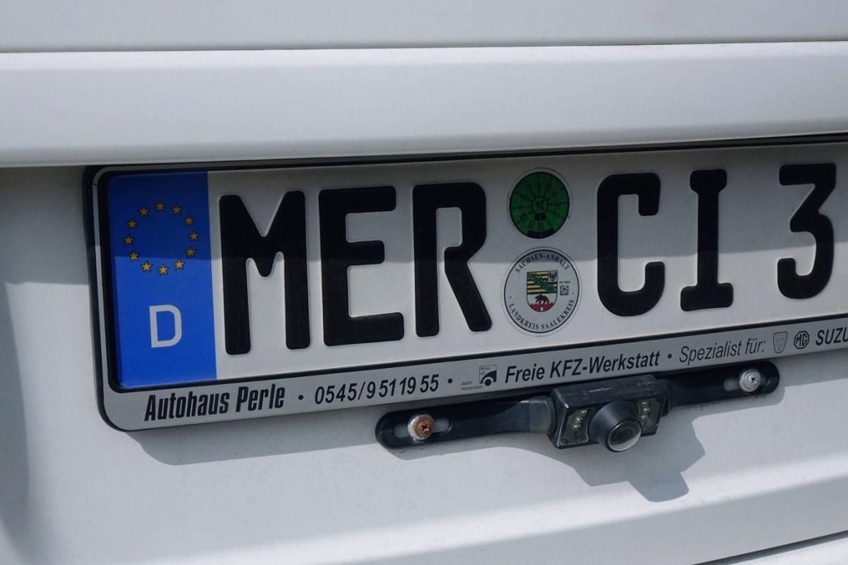 Nummernschild/Auto-Kennzeichen mit der Aufschrift Merci 3