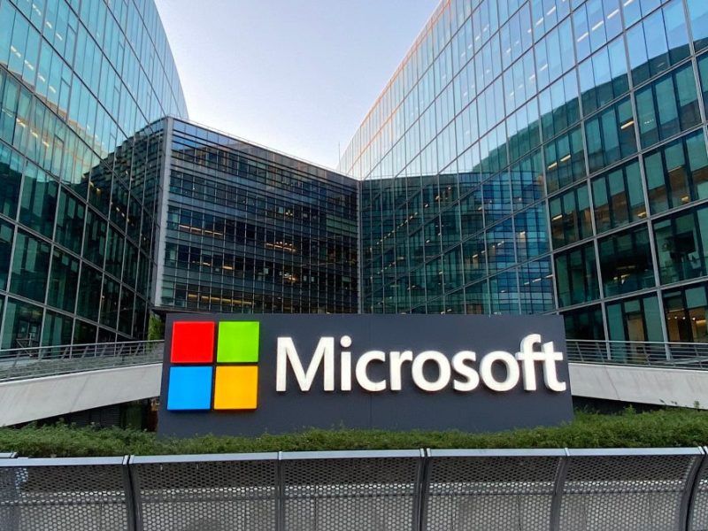 Außenansicht des Microsoft Hauptquartiers in Frankreich.