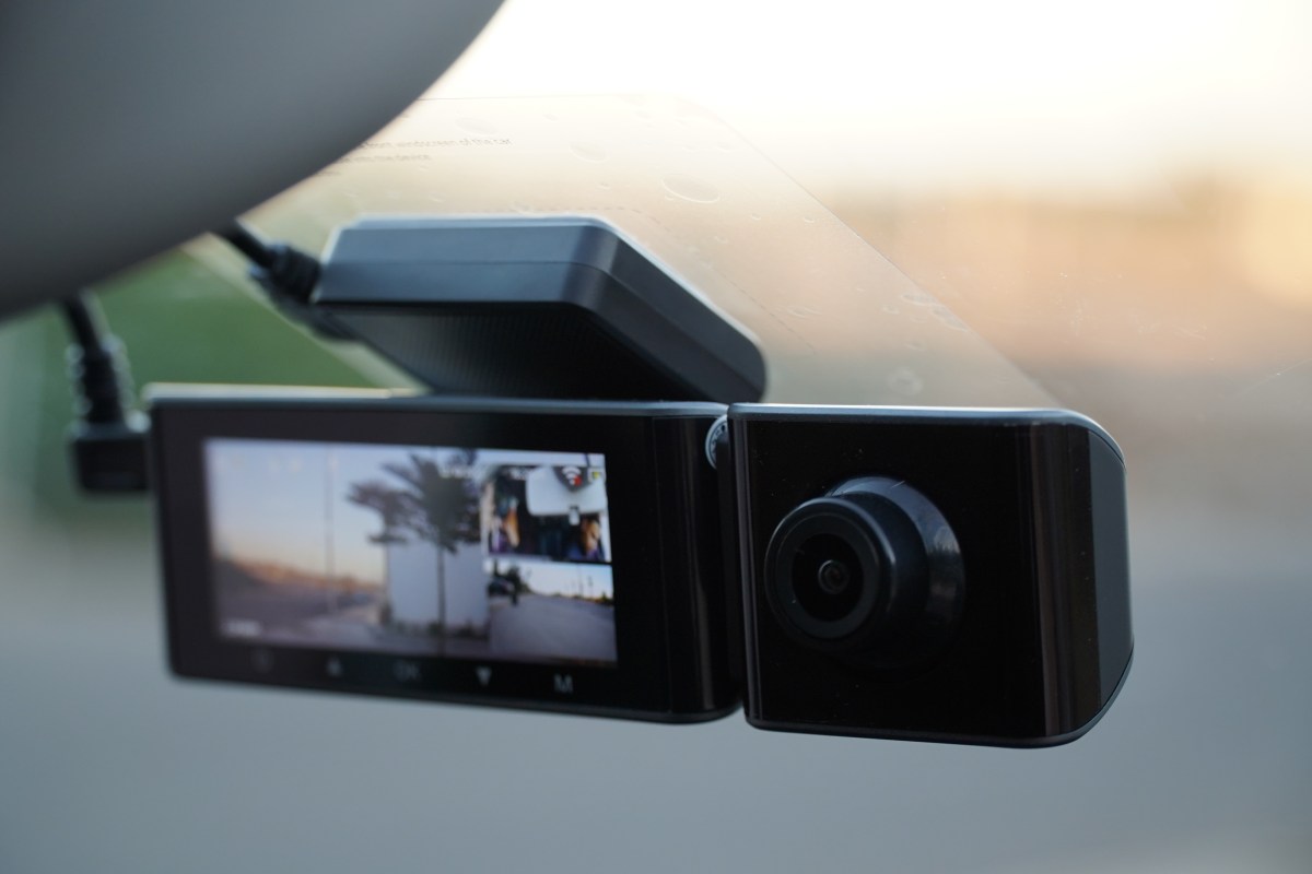 Digitale Video-Dashcam in einem Auto
