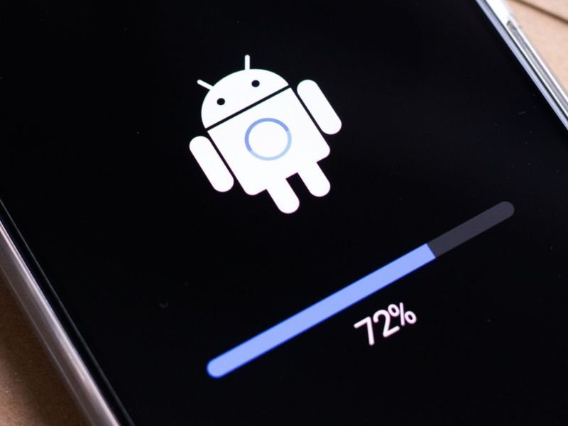 Ladebildschirm auf einem Android-Handy.
