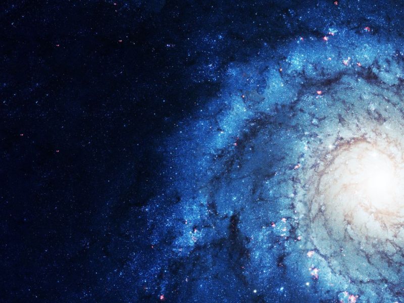 Foto einer Spiralgalaxie im Weltall