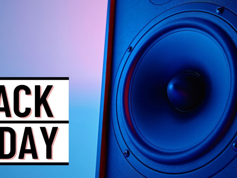 Lautsprecher neben einem Black Friday-Schriftzug