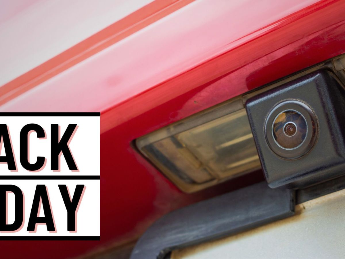 Rückfahrkamera am Heck eines Autos