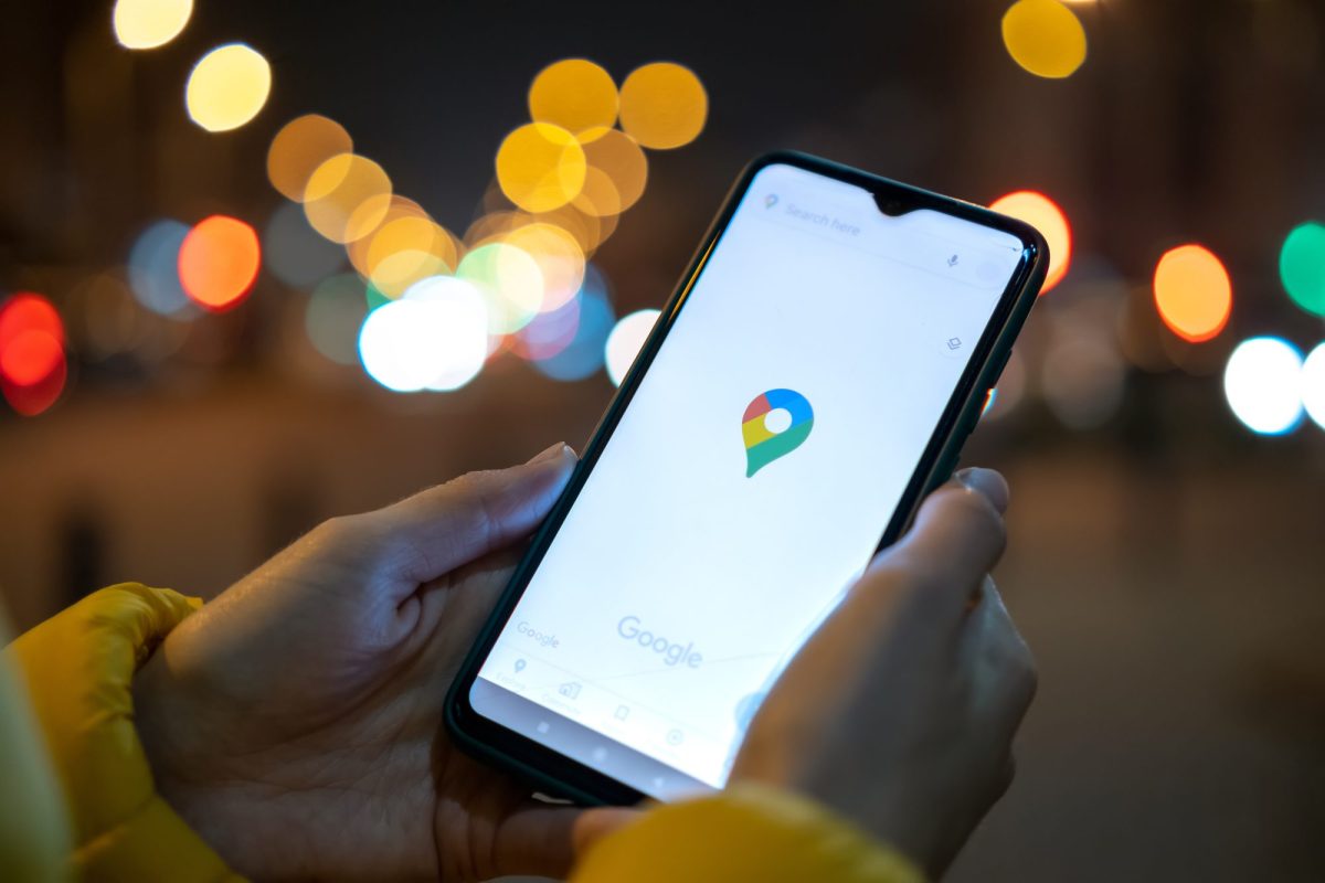 Google Maps-Logo auf einem Smartphone