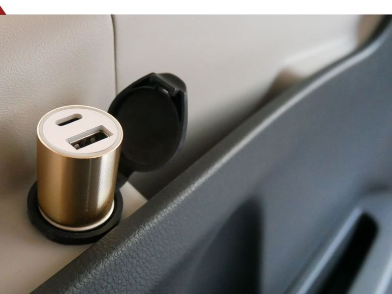 Zigarettenanzünder-Adapter in einem Auto