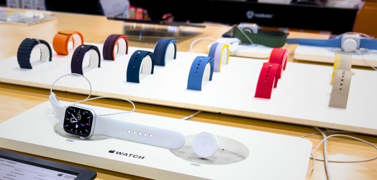 Verschiede Apple Watch-Modelle werden präsentiert.