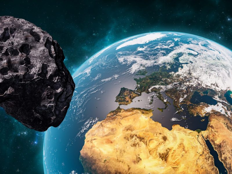 Asteroid fliegt auf die Erde zu