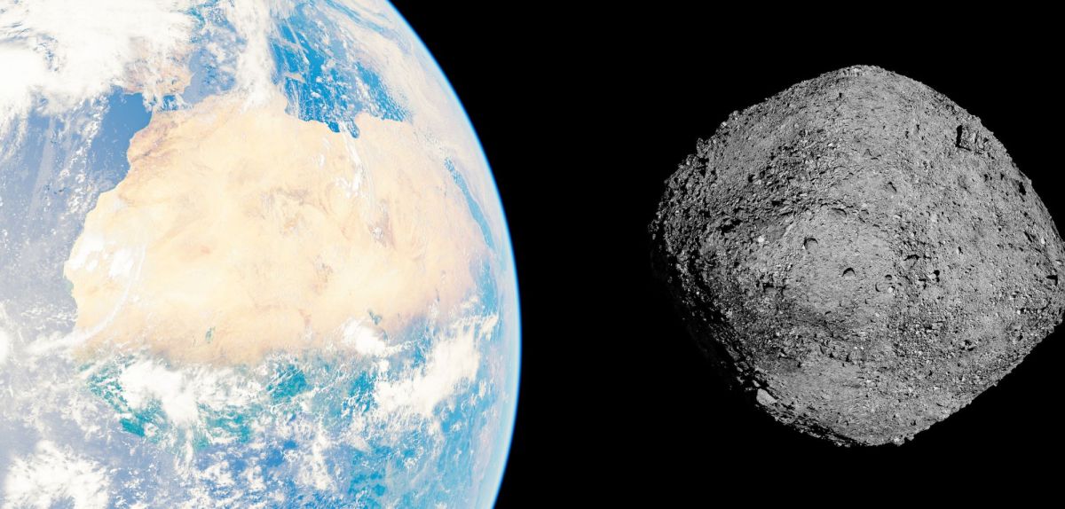 Ein Asteroid näher sich der Erde.