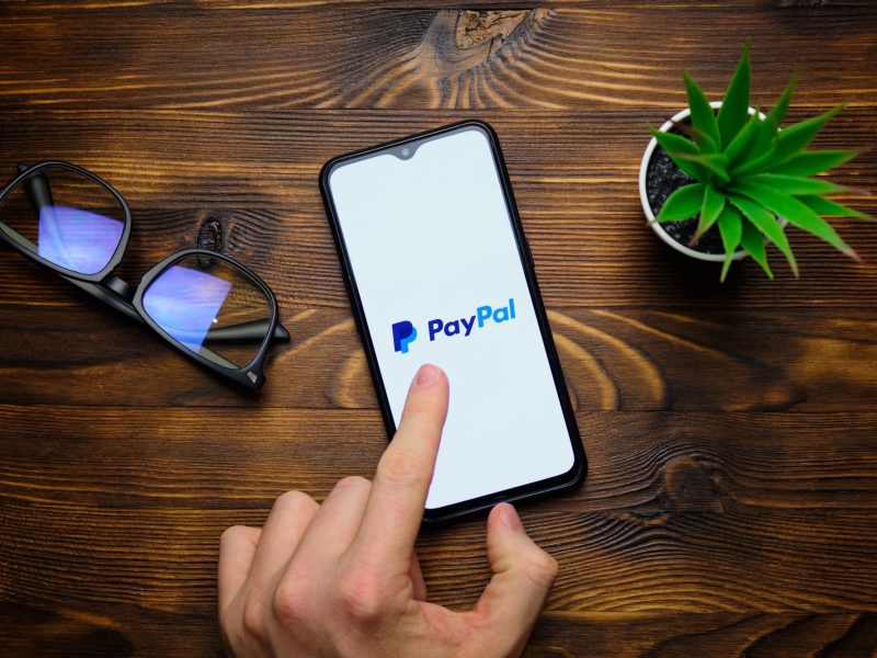 PayPal Logo auf dem Handy
