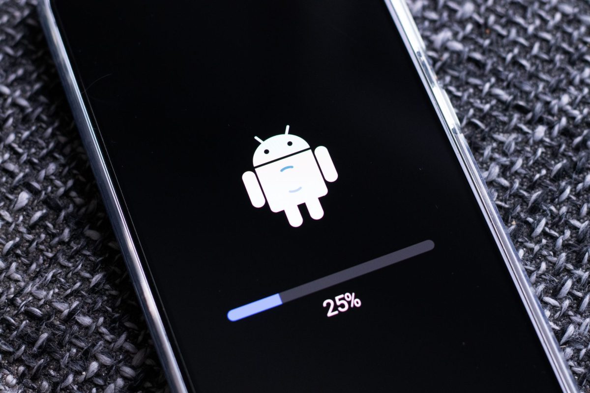 Smartphone zeigt Samsung-Update Bildschirm an.