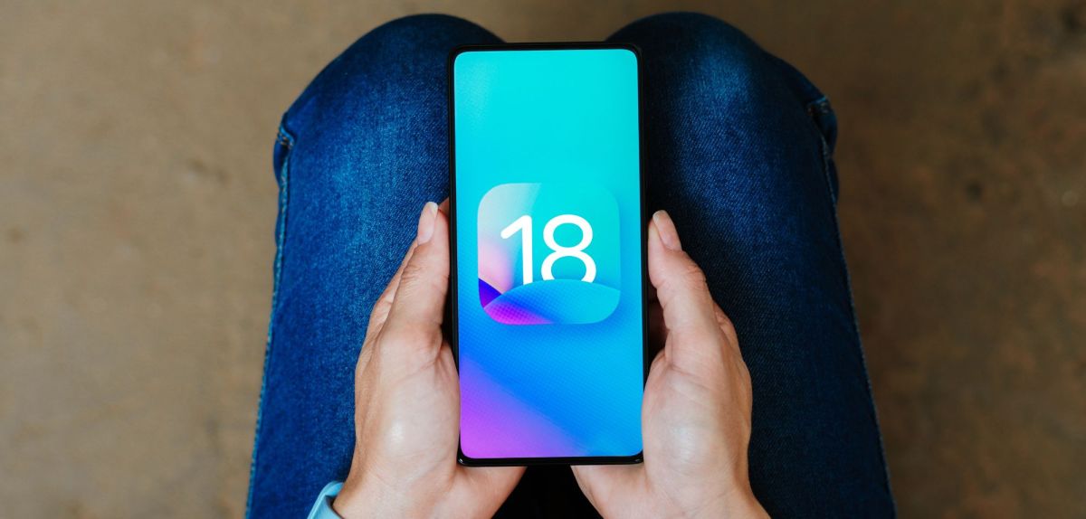 iOS 18-Logo auf iPhone