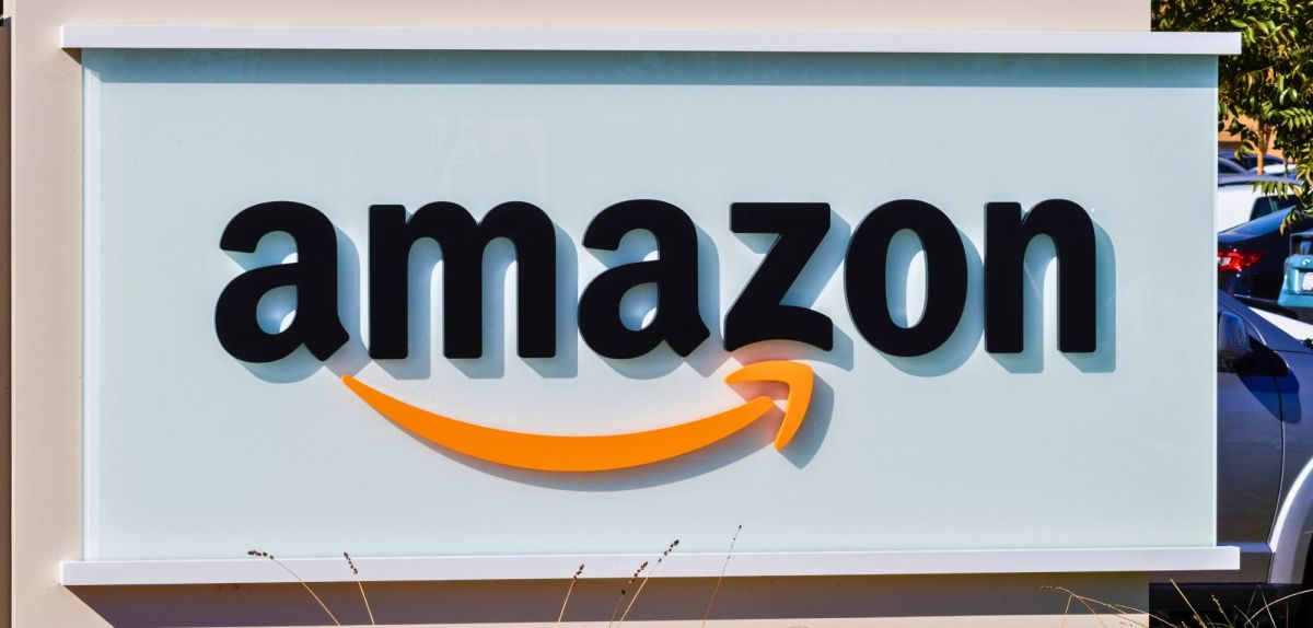 Amazon-Logo an Gebäude