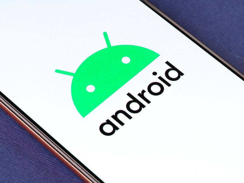 Android-Logo auf Smartphone