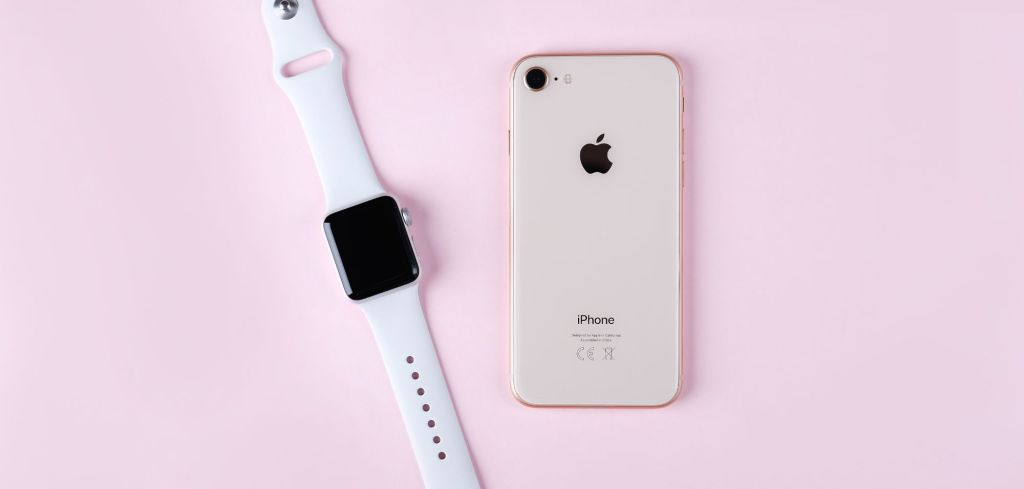 Apple Watch mit iPhone laden: Diese einfache Möglichkeit hast du