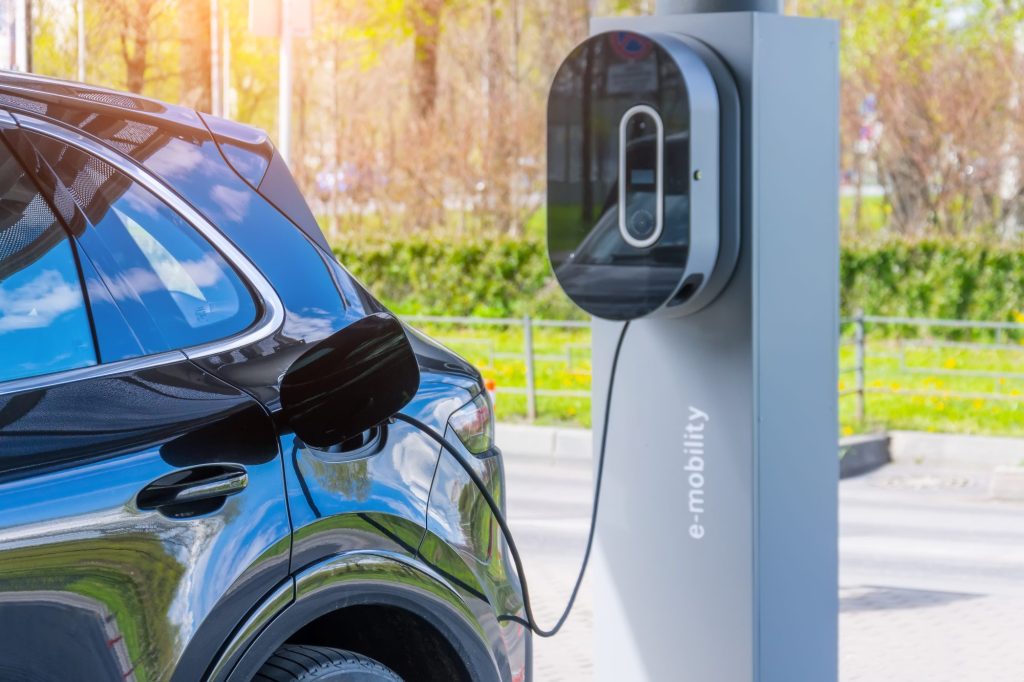 Für Elektroautos: Batterie lädt in Sekunden auf – Forschern gelingt Durchbruch