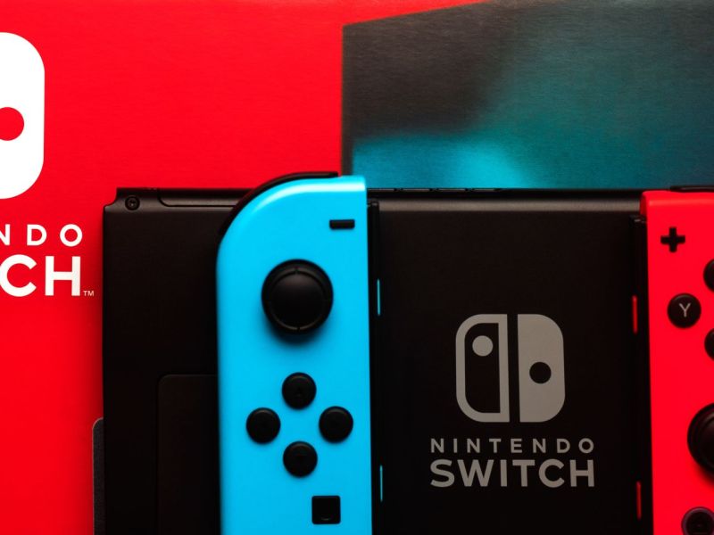 Nintendo Switch vor dem Switch-Logo