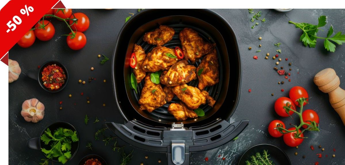 Essen im Behälter einer Heißluftfritteuse