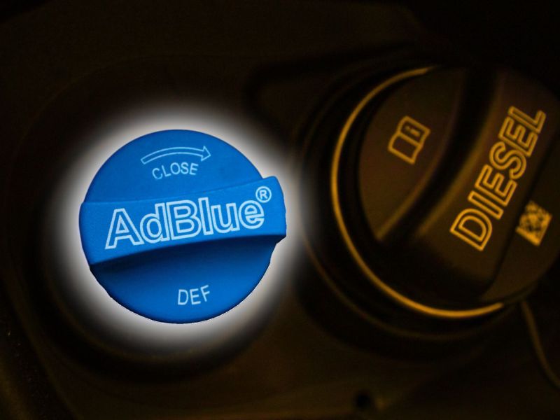 AdBlue-Deckel an einem Auto