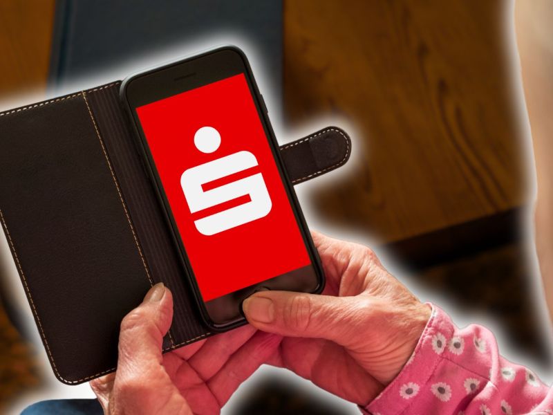Sparkassen-Logo auf einem Smartphone