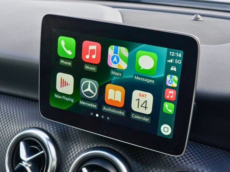 CarPlay-Display im Auto