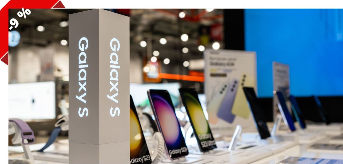 Samsung-Galaxy-Stand in einem Geschäft.