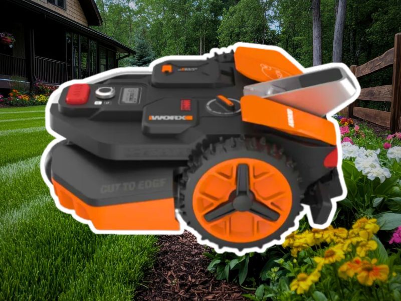 WORX Landroid Vision M800 vor einem Garten