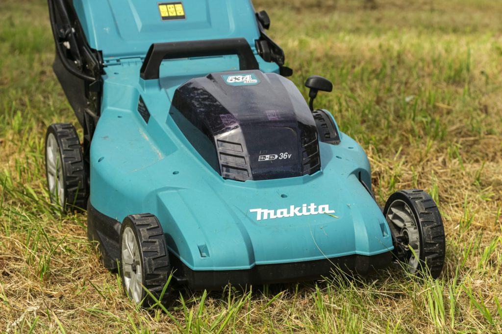 Makita: Diese Akku-Rasenmäher sind die besten des Herstellers