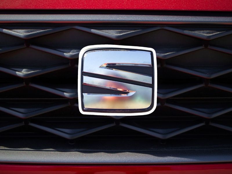 Seat-Logo auf einem Auto