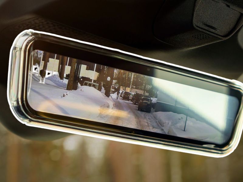 Spiegel-Rückfahrkamera in einem Auto