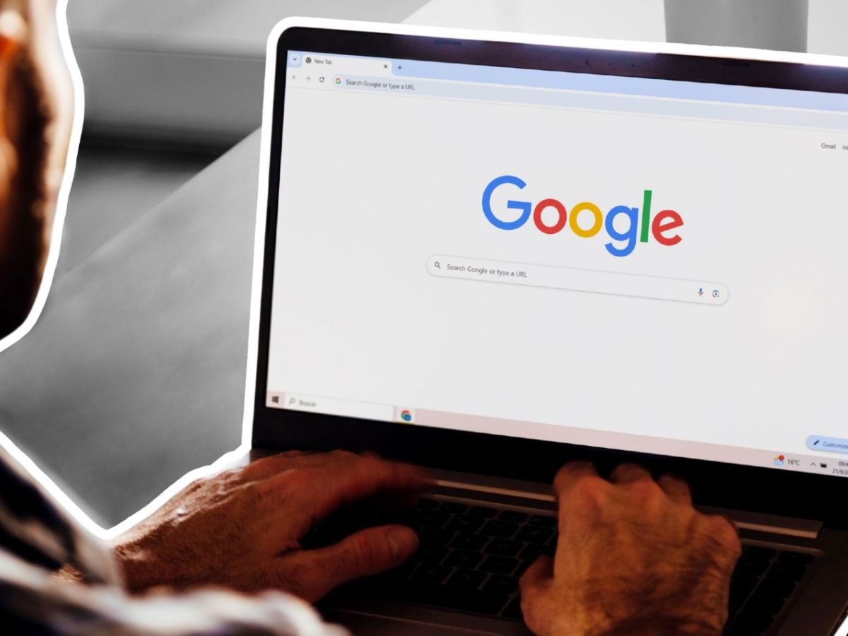 Google-Startseite auf einem Laptop-Display.