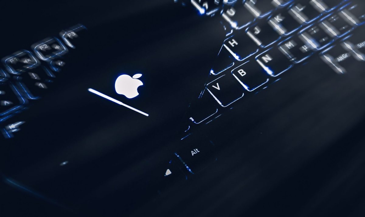 Apple-Update wird auf einem Handy ausgeführt.