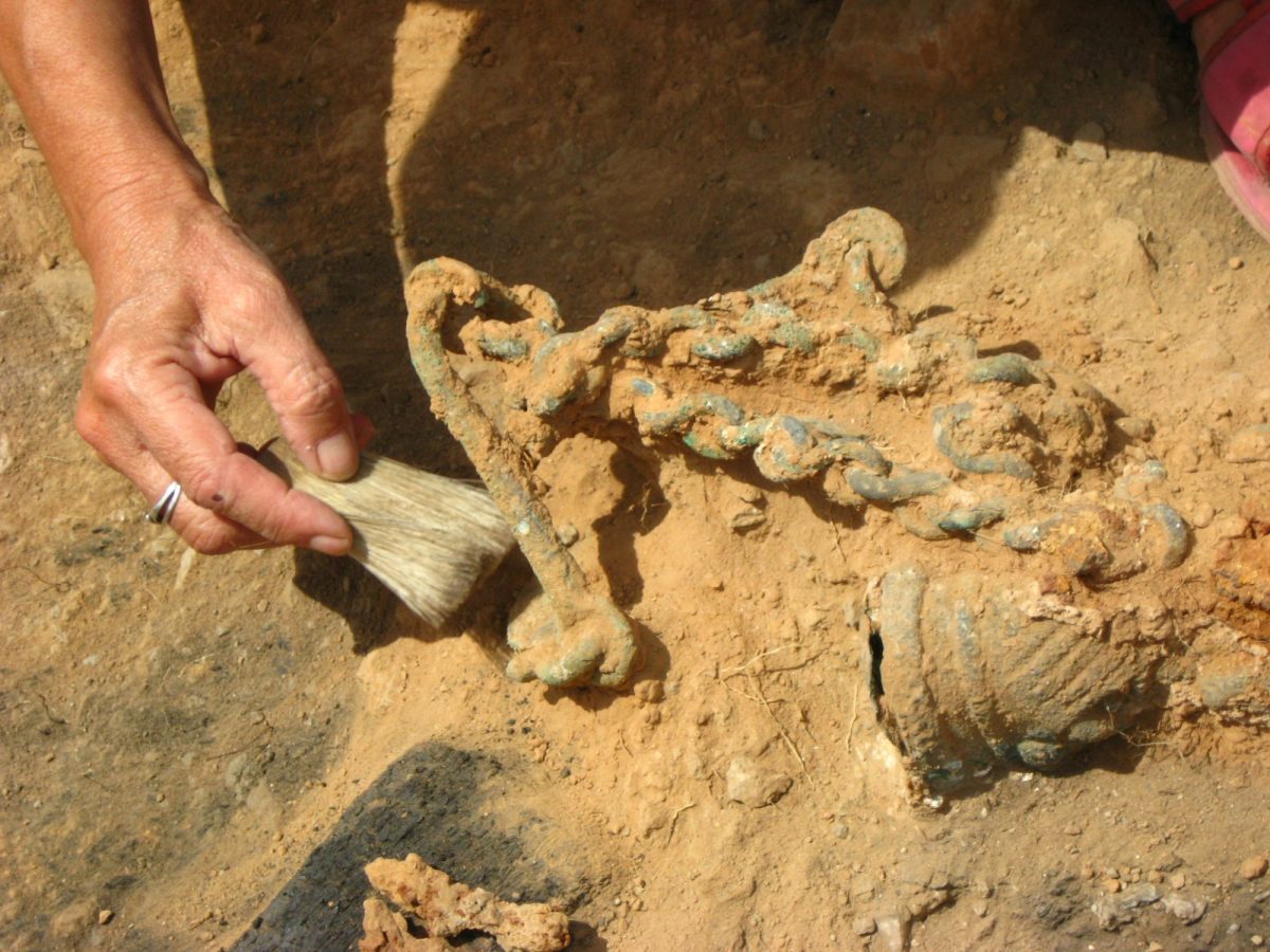 Archäologischer Fund: Uralte Statue unter der Erde entdeckt – sie zeigt eine antike Gottheit