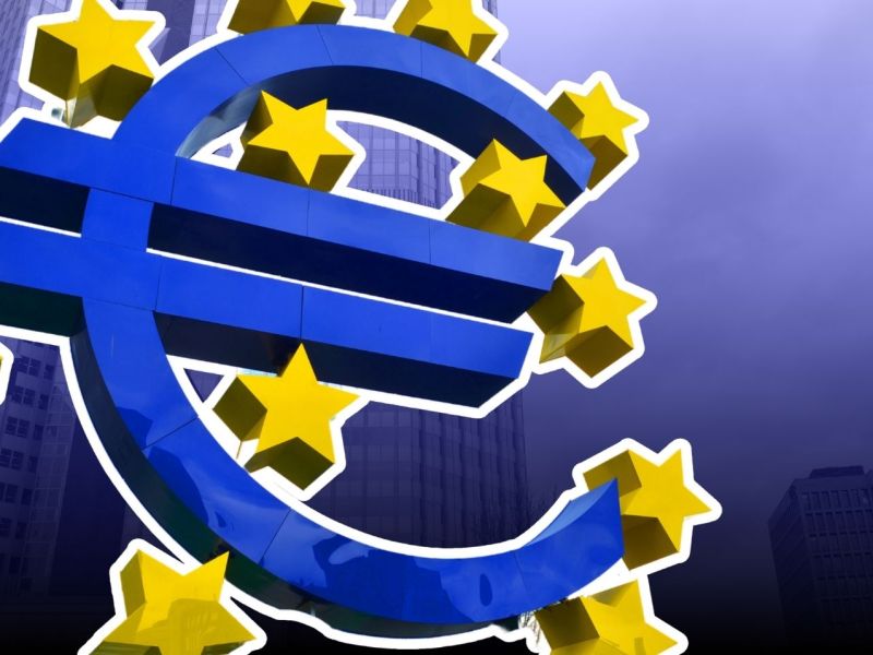 Euro.-Logo vor der EZB