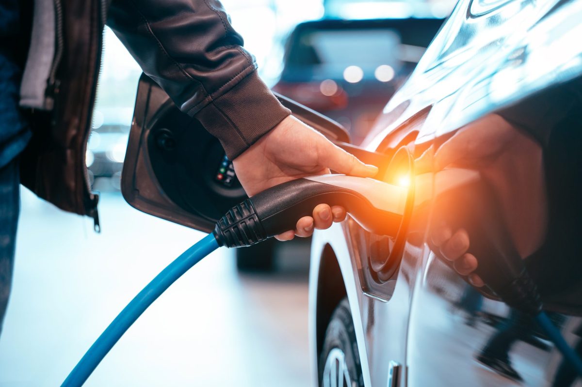 Elektroauto beim Laden.