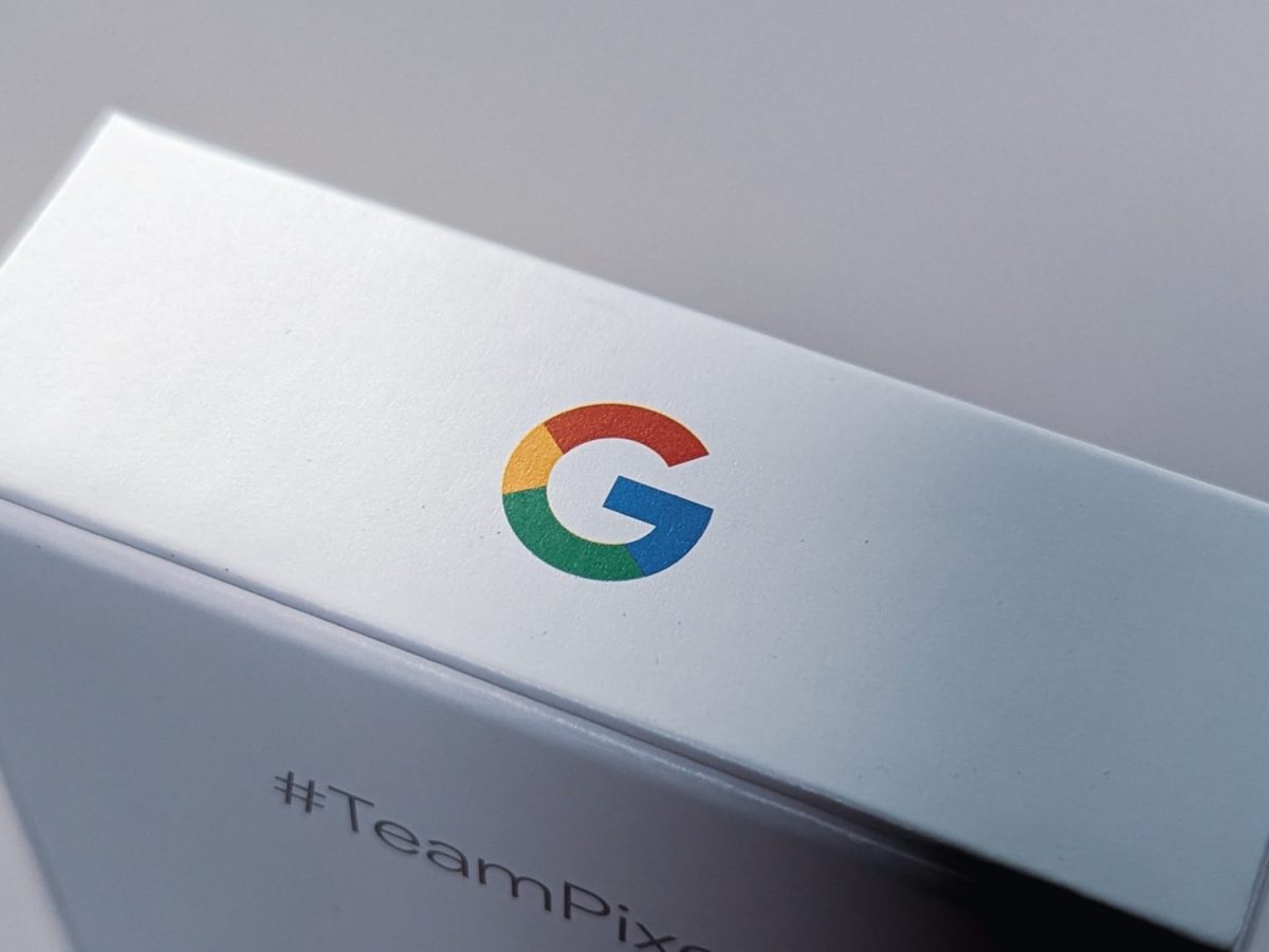 Verpackungskarton eines Google Pixel-Handys.