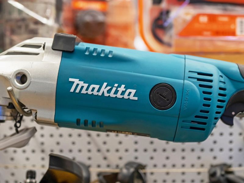 Makita Akku-Winkelschleifer