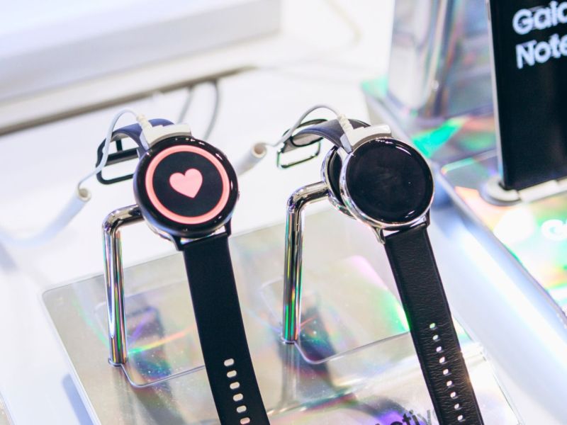 Samsung Galaxy Watch in einer Auslage