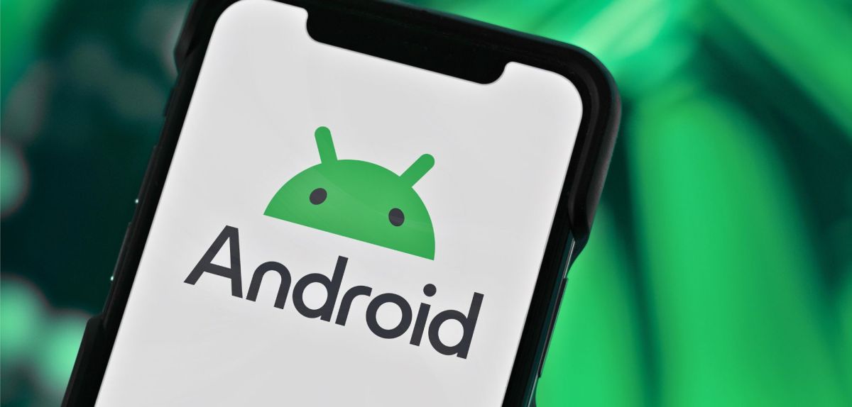 Android-Logo auf Smartphone