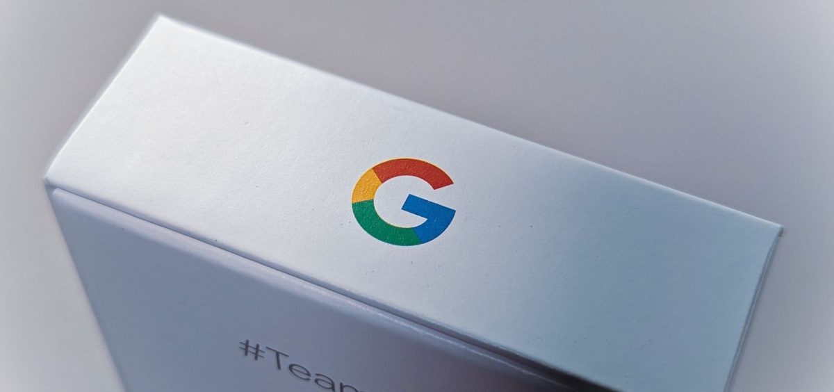 Verpackungskarton eines Google Pixel-Handys.