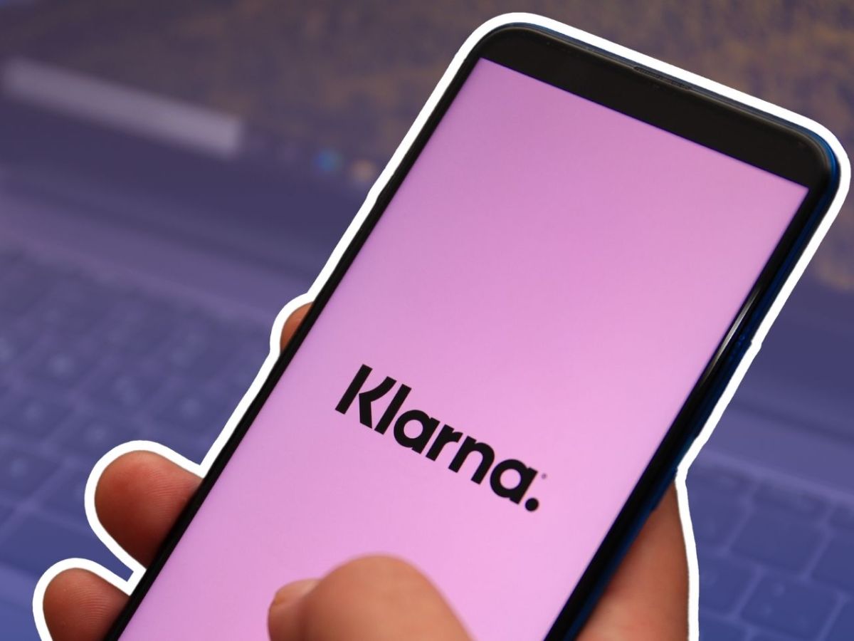 Klarna-Logo auf einem Smartphone