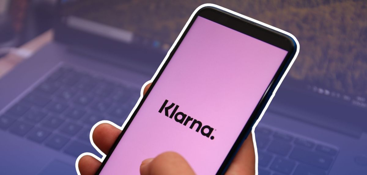 Klarna-Logo auf einem Smartphone