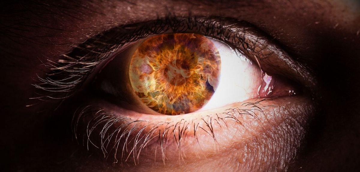 Auge mit brennender Iris