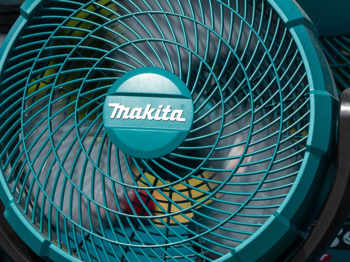 Top-Deal für heiße Tage: Makita Tischventilator ist auf Amazon jetzt über 30 Prozent reduziert