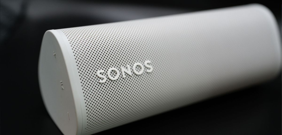 Sonos Roam 2 in Weiß.