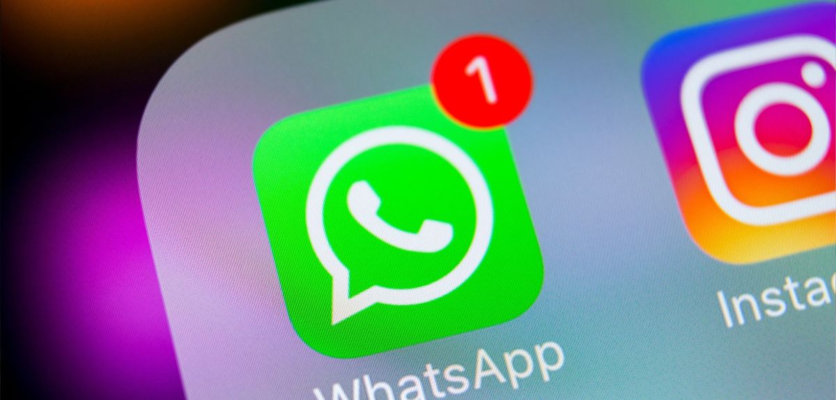 WhatsApp-Icon, eine rote Eins in der oberen Ecke markiert eine neue Nachricht.