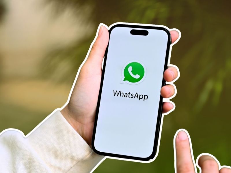 WhatsApp-Logo auf einem Smartphone